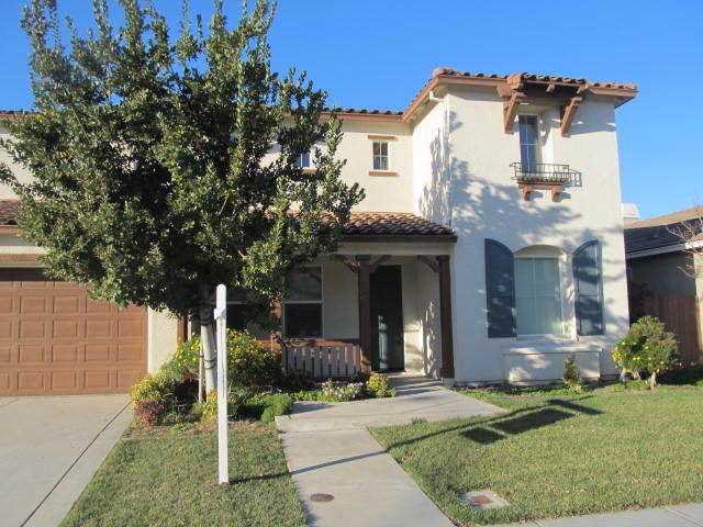 Building Photo - Large two story home in Sylvan School Dist...