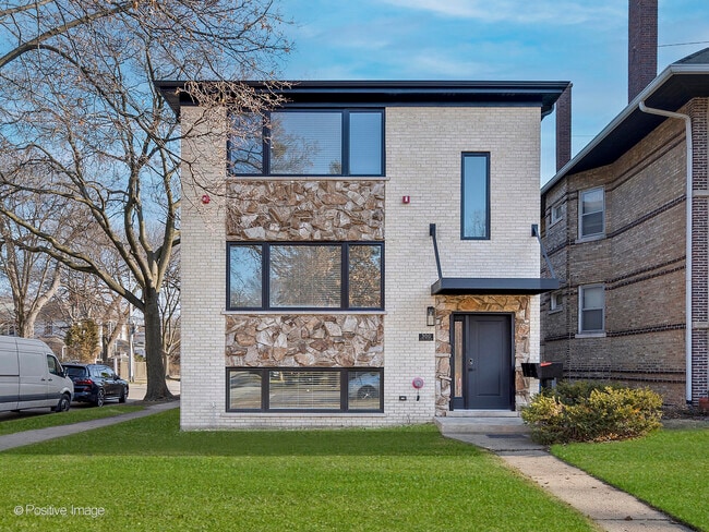 Building Photo - 300 Home Ave