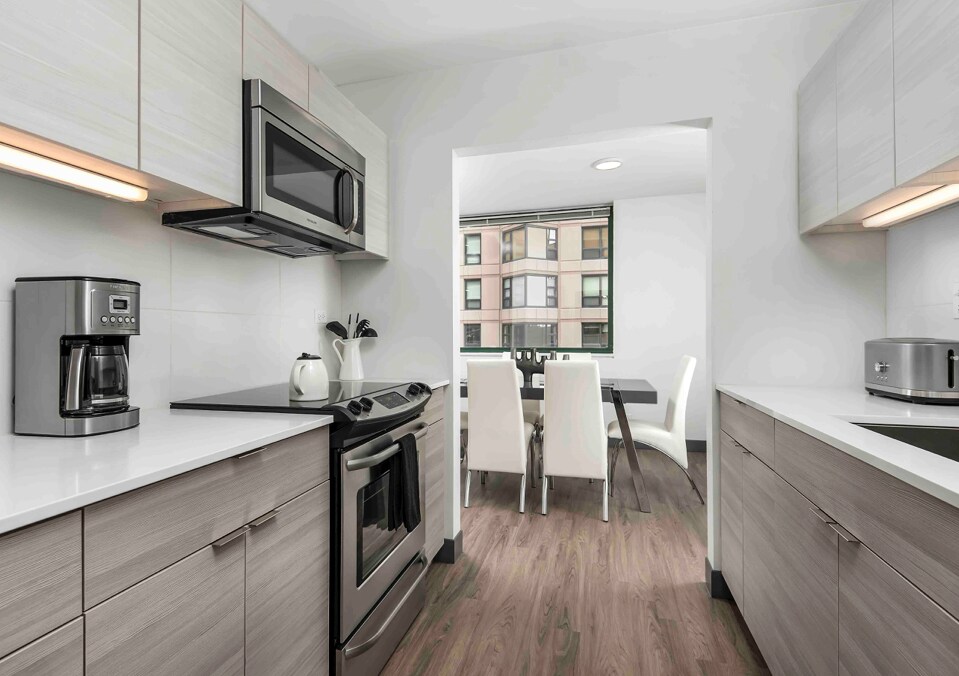 Foto principal - 405 E Grand Ave