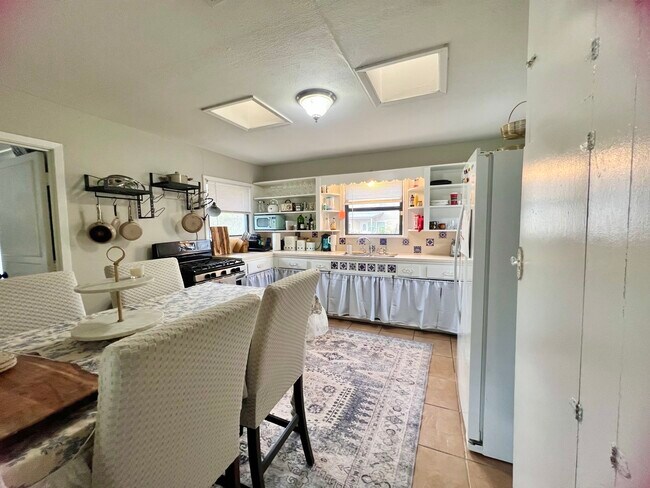 Foto del edificio - 7357 Brace St