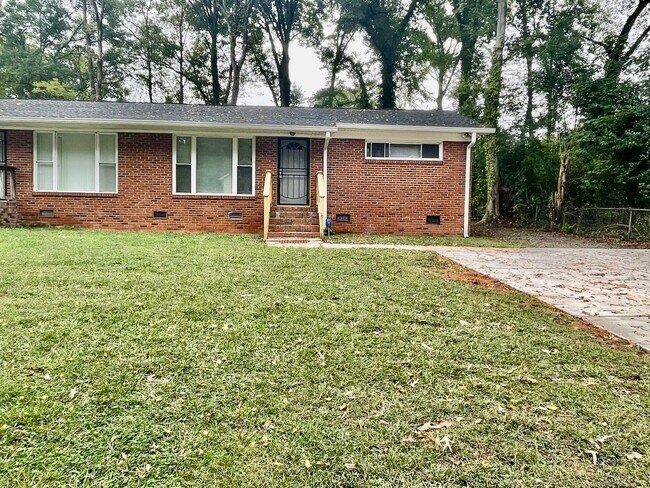 Photo - Welcome to Burgess2937, A Newly renovated ... House