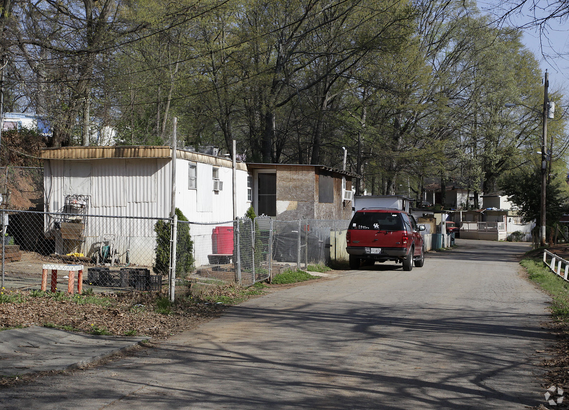 Primary Photo - Longview Mobile Home Park