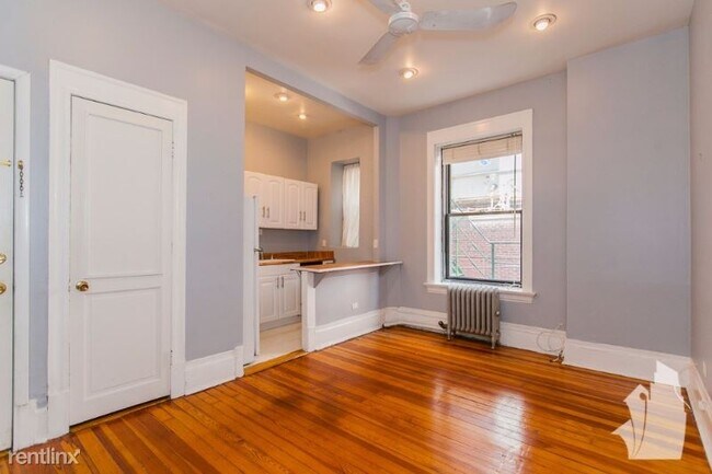 Building Photo - 20 W Goethe St