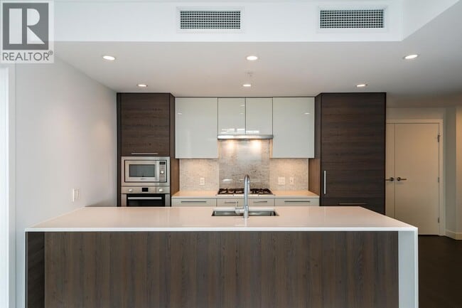 Photo du bâtiment - 4458-4458 Beresford St.