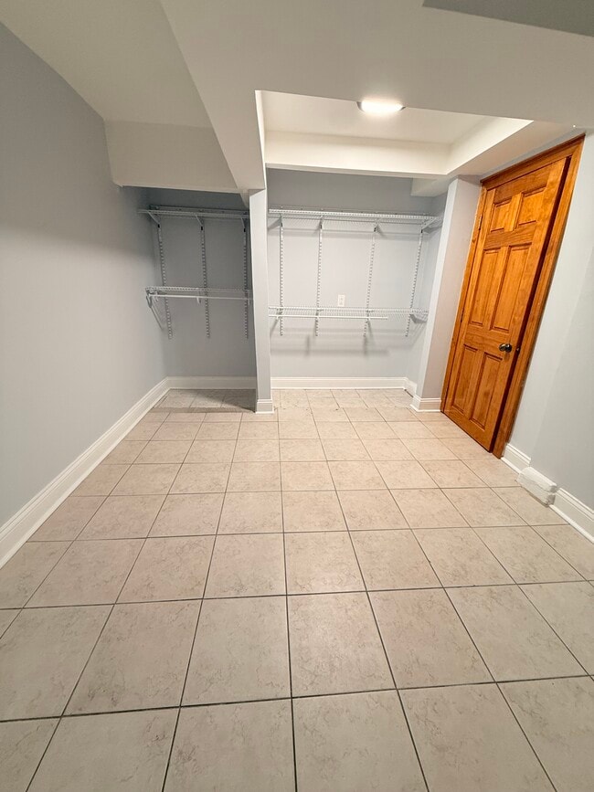 Foto del edificio - 1745 W North Shore Ave