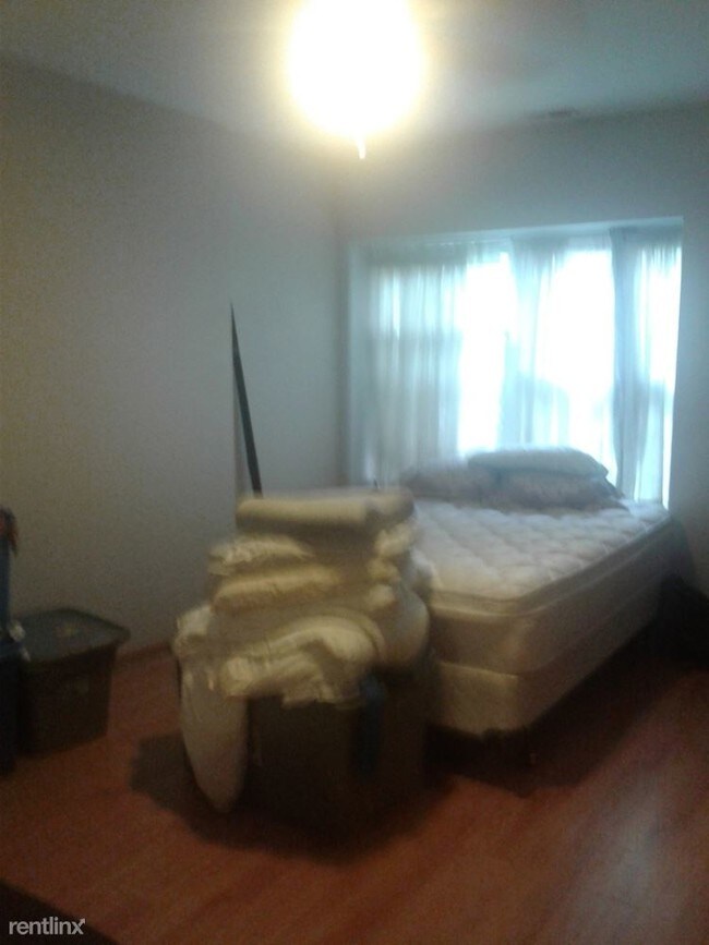 Building Photo - 2 br, 2 bath Condo - 5202 S Drexel Ave