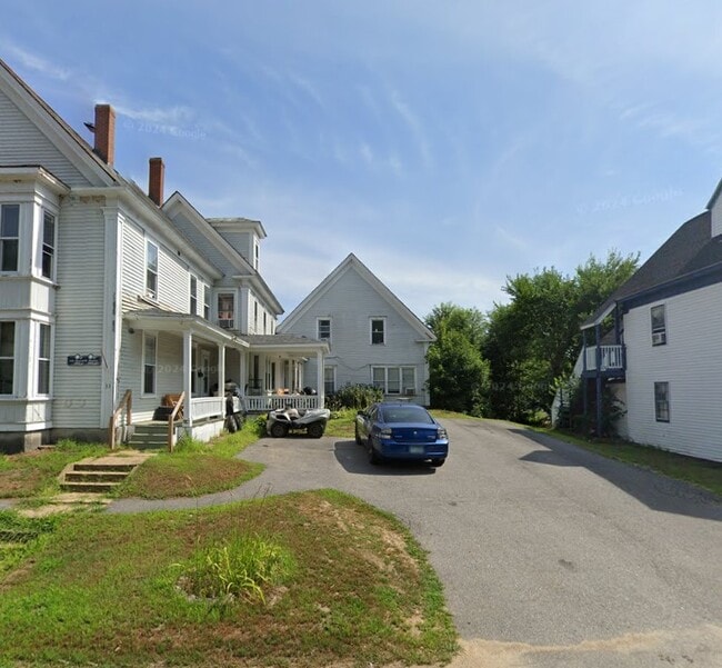 “Back” entrance for unit 3 - 33 Bridge St