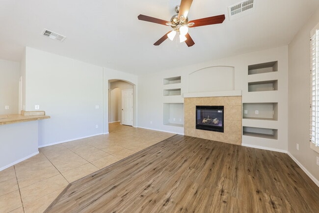 Foto del edificio - 12576 W Morning Vista Dr