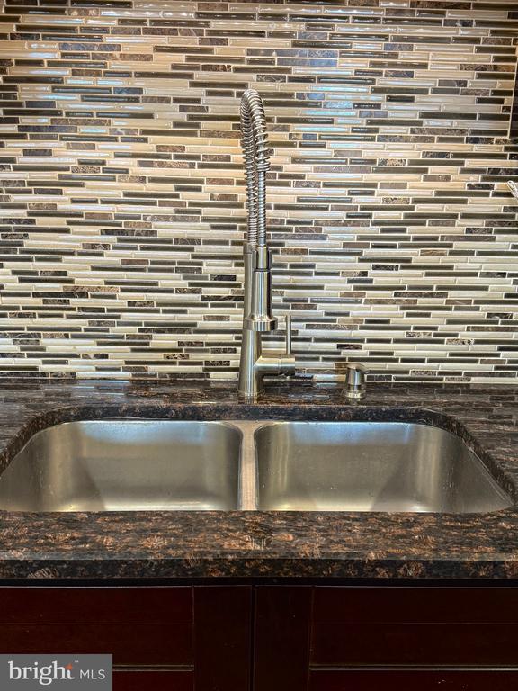 Foto del edificio - 1521 Poplar St