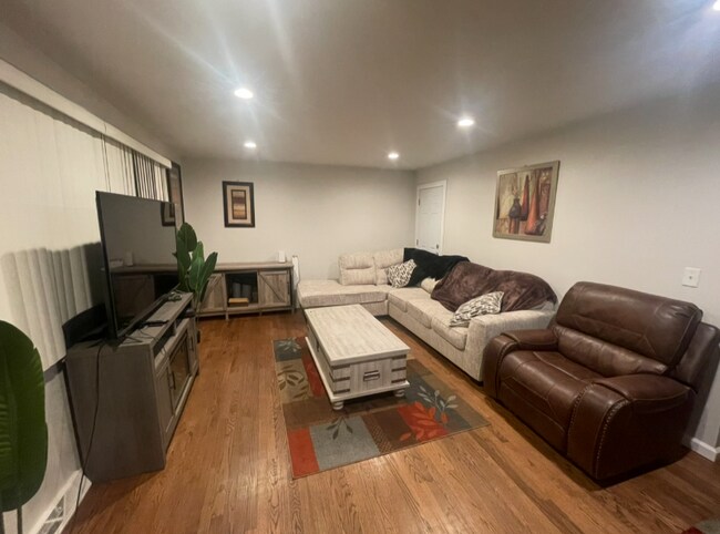 Foto del edificio - 2528 14th Ave Ct