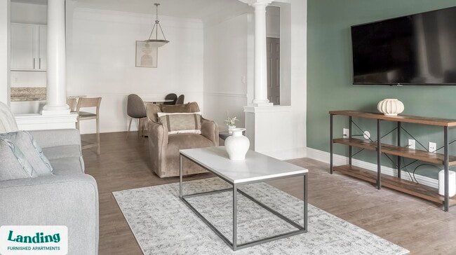 Building Photo - 925 Canterbury Rd NE