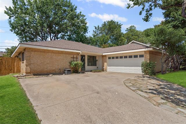 Foto del edificio - 2415 Amber Hill Ln