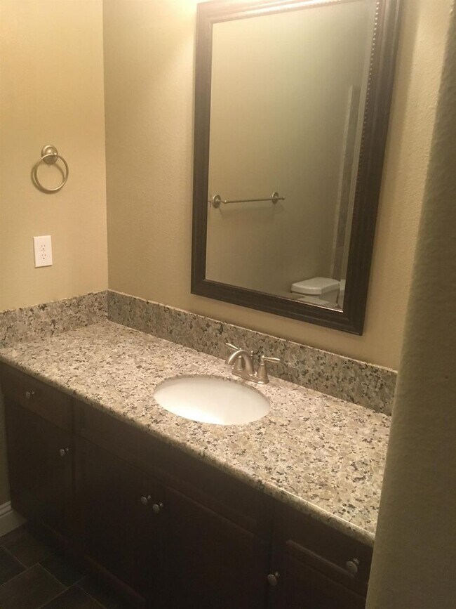Building Photo - Newly Built Madera 4/3 DO NOT DISTURB TENANTS