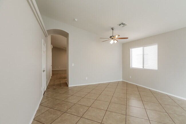 Building Photo - 4314 N 124th Ave
