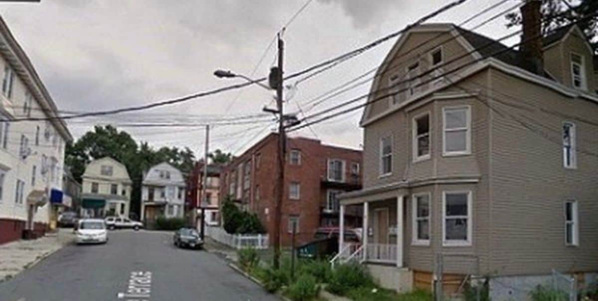 Primary Photo - 9 Breakenridge Terrace