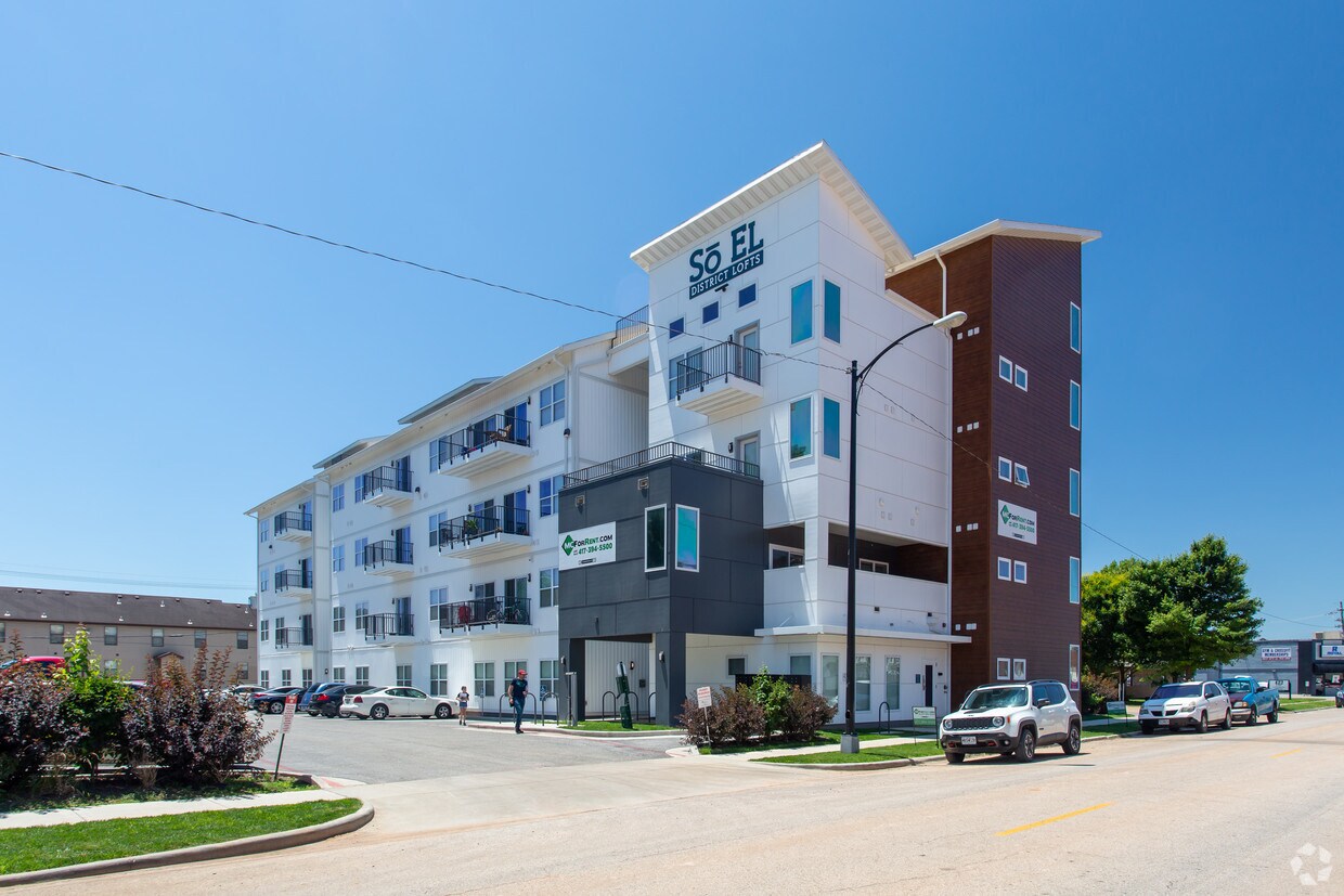 Soel District Lofts Apartments in Springfield, MO