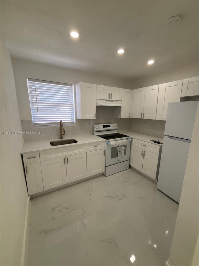Foto del edificio - 629 SW 10th St
