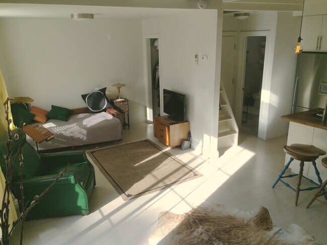 Main Living Room - 135 N 9th St