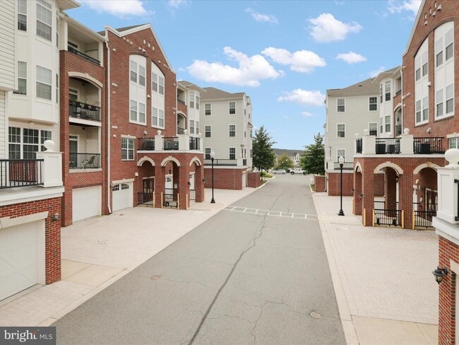 Foto del edificio - 9200 Charleston Dr