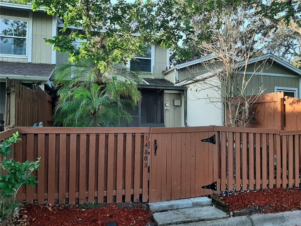 Foto principal - 14803 Lake Forest Dr
