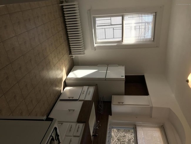 Foto del edificio - 48 Grand Ave