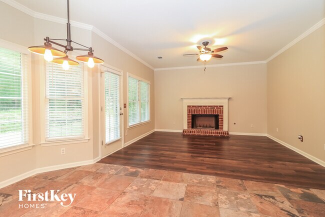 Building Photo - 776 Karingway Ln NW
