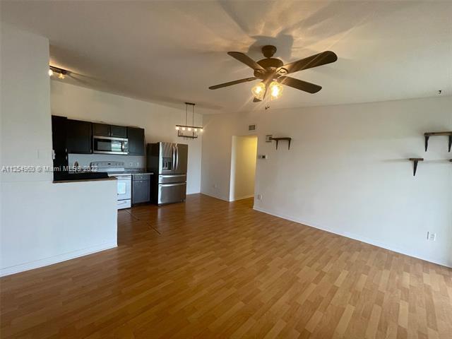Foto del edificio - 9727 Hammocks Blvd