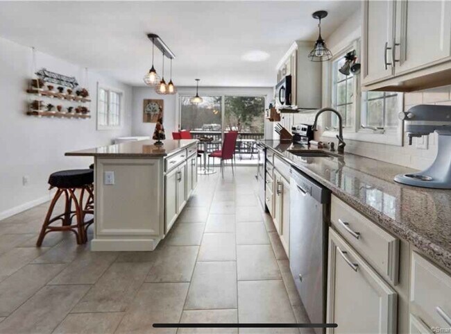 Foto del edificio - 29 N Hill Rd