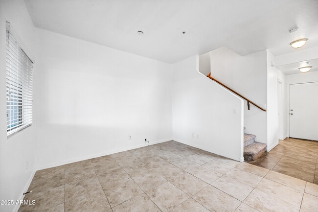 Building Photo - 4608 W Maryland Ave