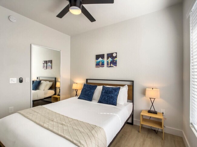 Foto del edificio - 15608 N 71st St