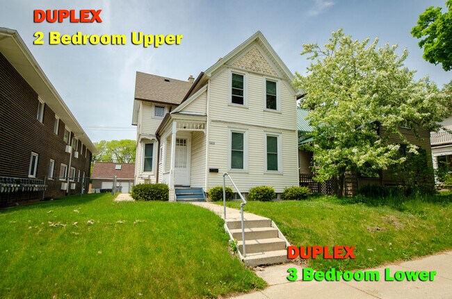 Propiedad dúplex, 2 unidades - 2429 N Oakland Ave