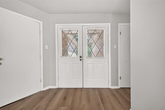 Building Photo - 3918 Millrock Cir