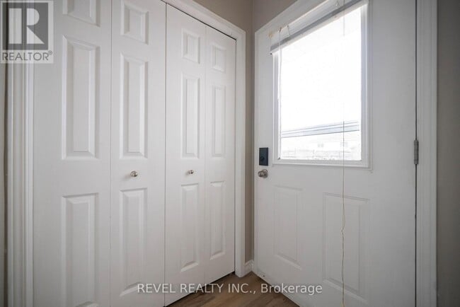 Building Photo - 53 Memorial Dr