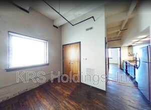 Building Photo - 110 S 15th St