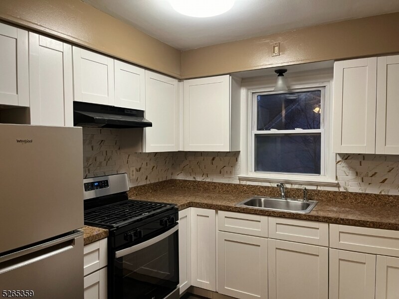 Primary Photo - 80 Burnet Ave
