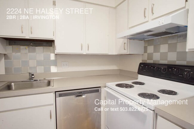 Building Photo - 2224 NE Halsey St