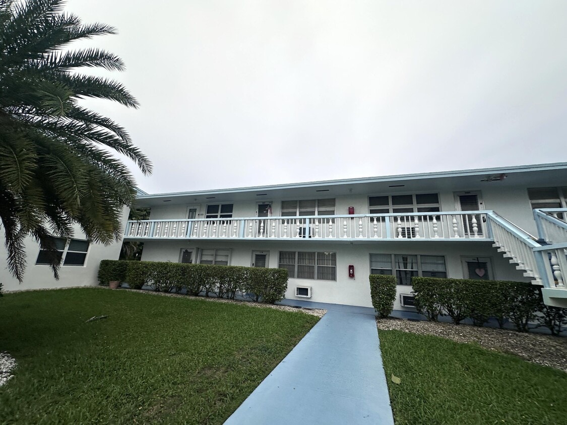 Primary Photo - 130 Dorchester Way