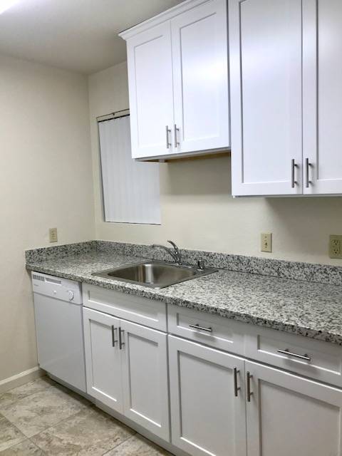 Foto del edificio - 231 Dixon Landing Rd