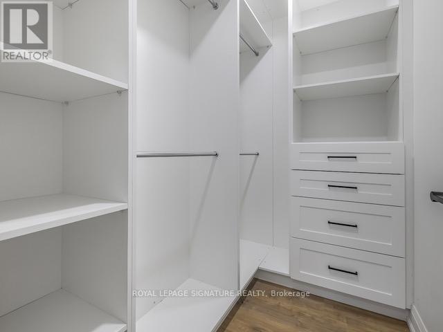 Building Photo - 16 Ennismore Pl