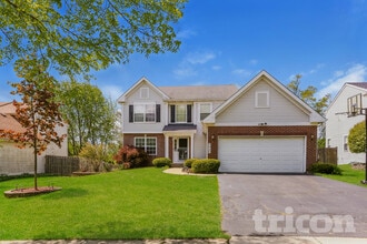 Building Photo - 220 Winding Canyon Way