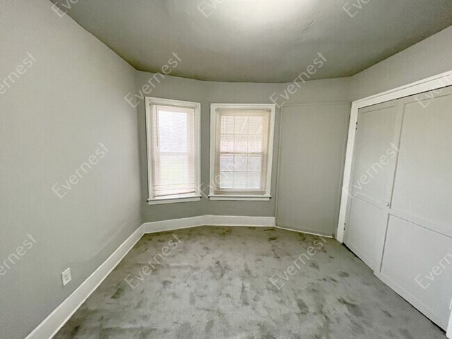 Building Photo - 5054 Linsdale St