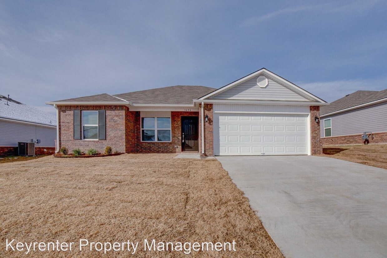 Foto principal - 3 br, 2 bath House - 1606 S 31st St