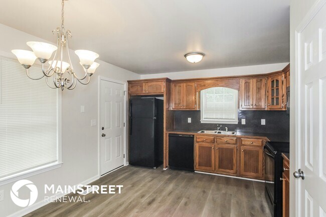 Building Photo - 10 Patrick St