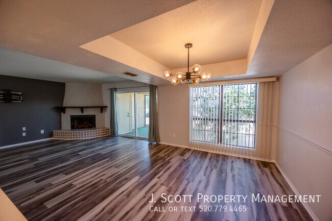 Building Photo - 8344 N 21st Dr