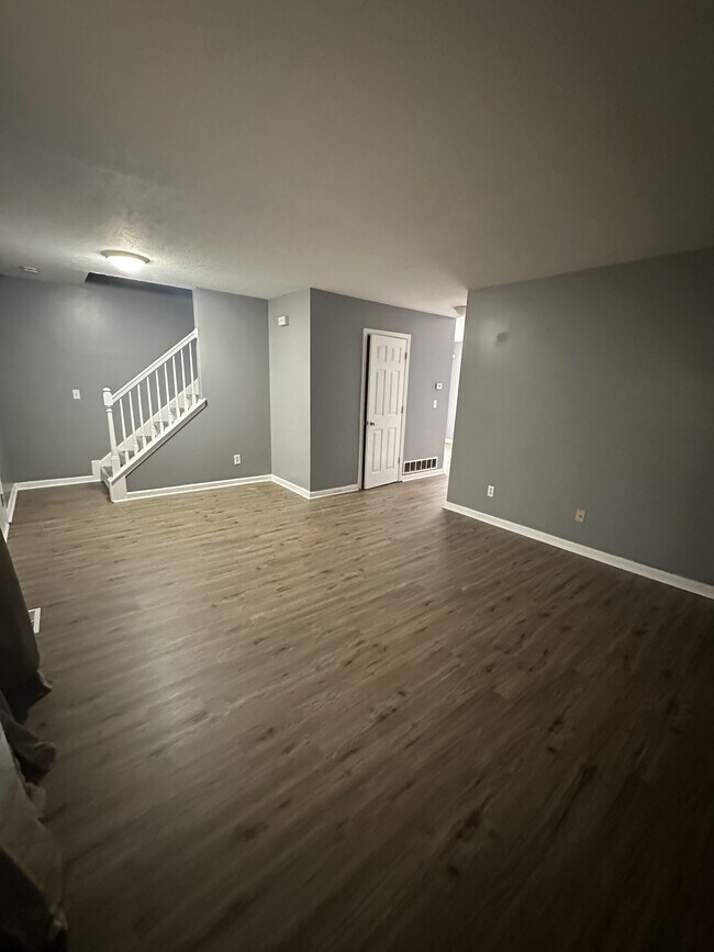 Foto del edificio - 2250 E 69th St