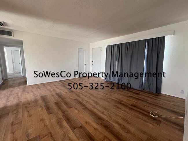 Foto del edificio - Three Bedroom Home in Central Farmington