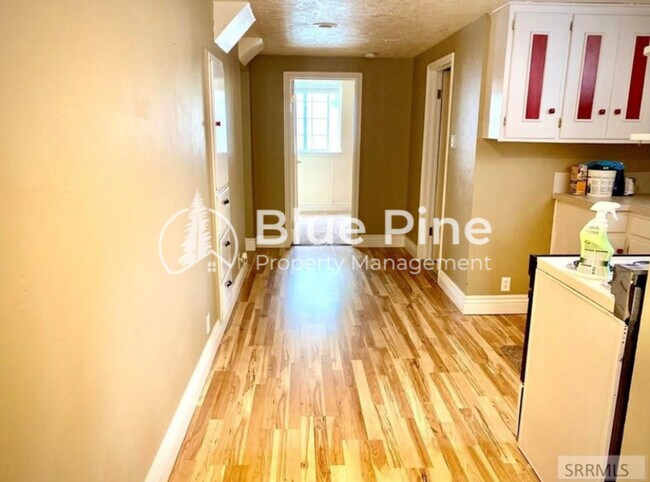 Foto del edificio - 309 1/2 South Milton Avenue