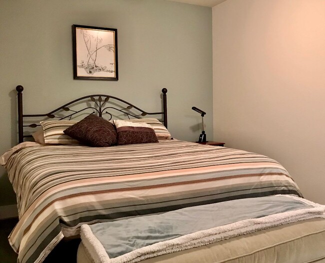 Oversized Bedroom with walk-in closet - 8855 39th Ave SW