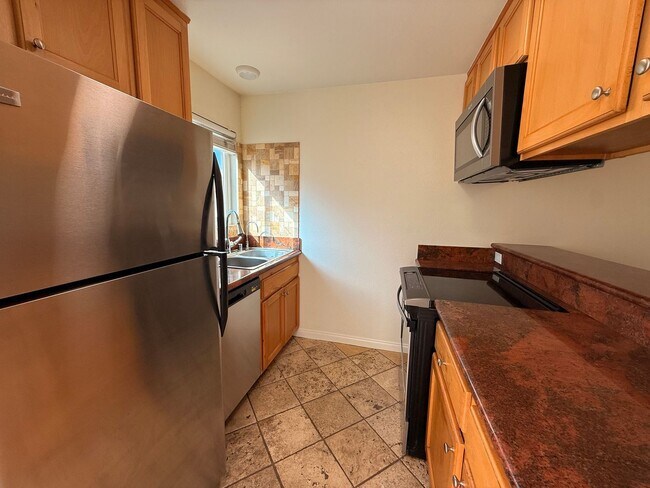 Foto del edificio - Updated 2BR/1.5BA Condo in Spring Valley A...