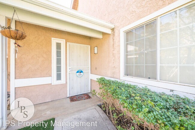 Building Photo - 3 br, 2.5 bath House - 9890 N Canyon Creek Ln